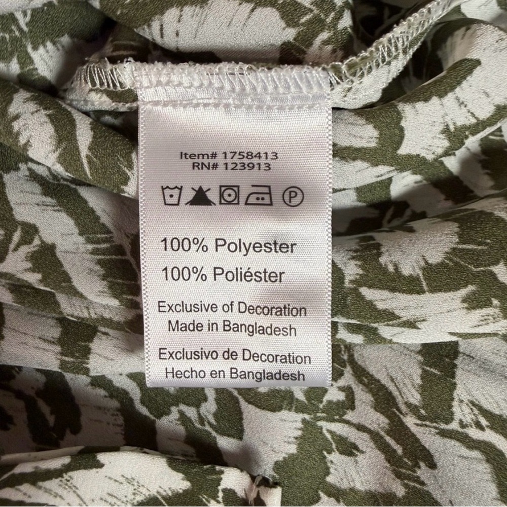 Green and White Patterned Women's Top - Picture 7 of 7
